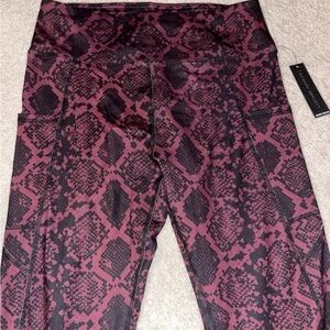 Tahari Sport Purple Snake Print Athletic Leggings NWT- Size L